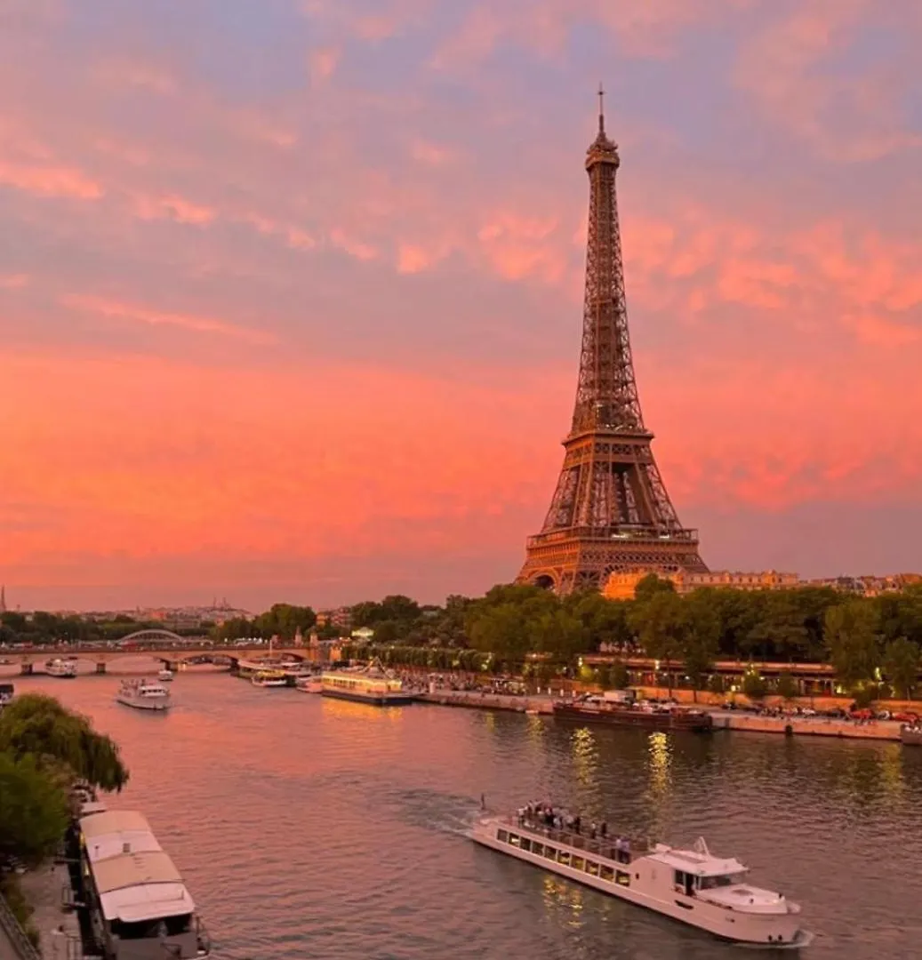Place A Quelques Pas Du Musee Du Louvre Au Centre De Homestay *